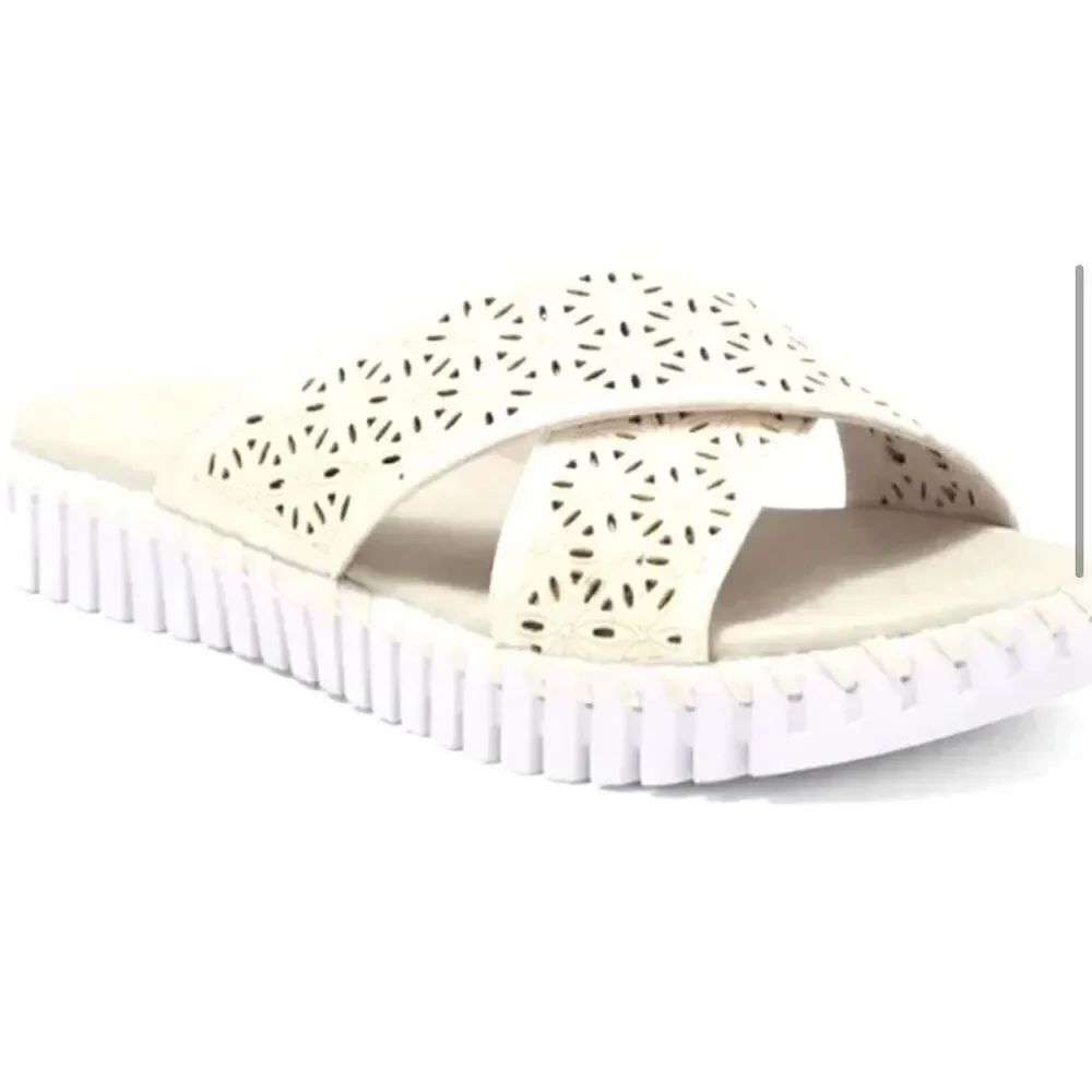 Ilse JacobsenāTulip Criss Cross Flat Comfort Sandals in Off White Sizeā41/11